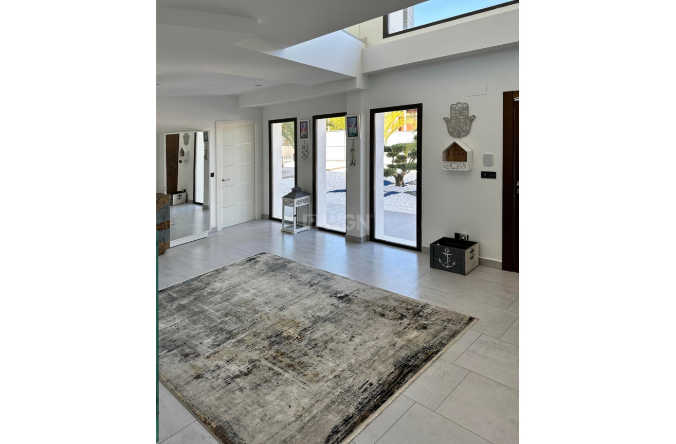 Odsprzedaż - Villa - Jávea - Costa Blanca