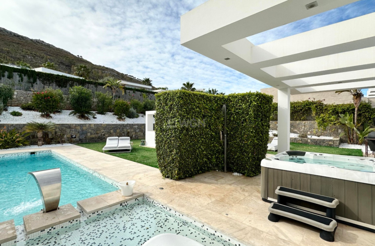 Odsprzedaż - Villa - Jávea - Costa Blanca