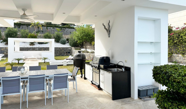 Odsprzedaż - Villa - Jávea - Costa Blanca