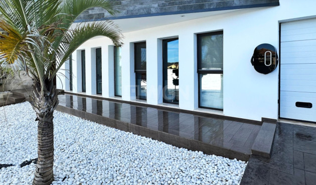 Odsprzedaż - Villa - Jávea - Costa Blanca