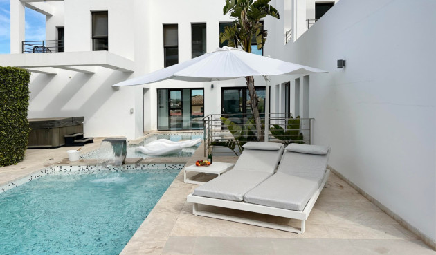 Odsprzedaż - Villa - Jávea - Costa Blanca