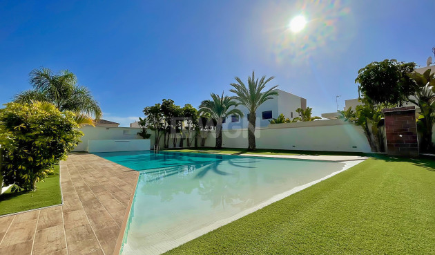 Resale - Apartment / flat - Pilar de la Horadada - Costa Blanca