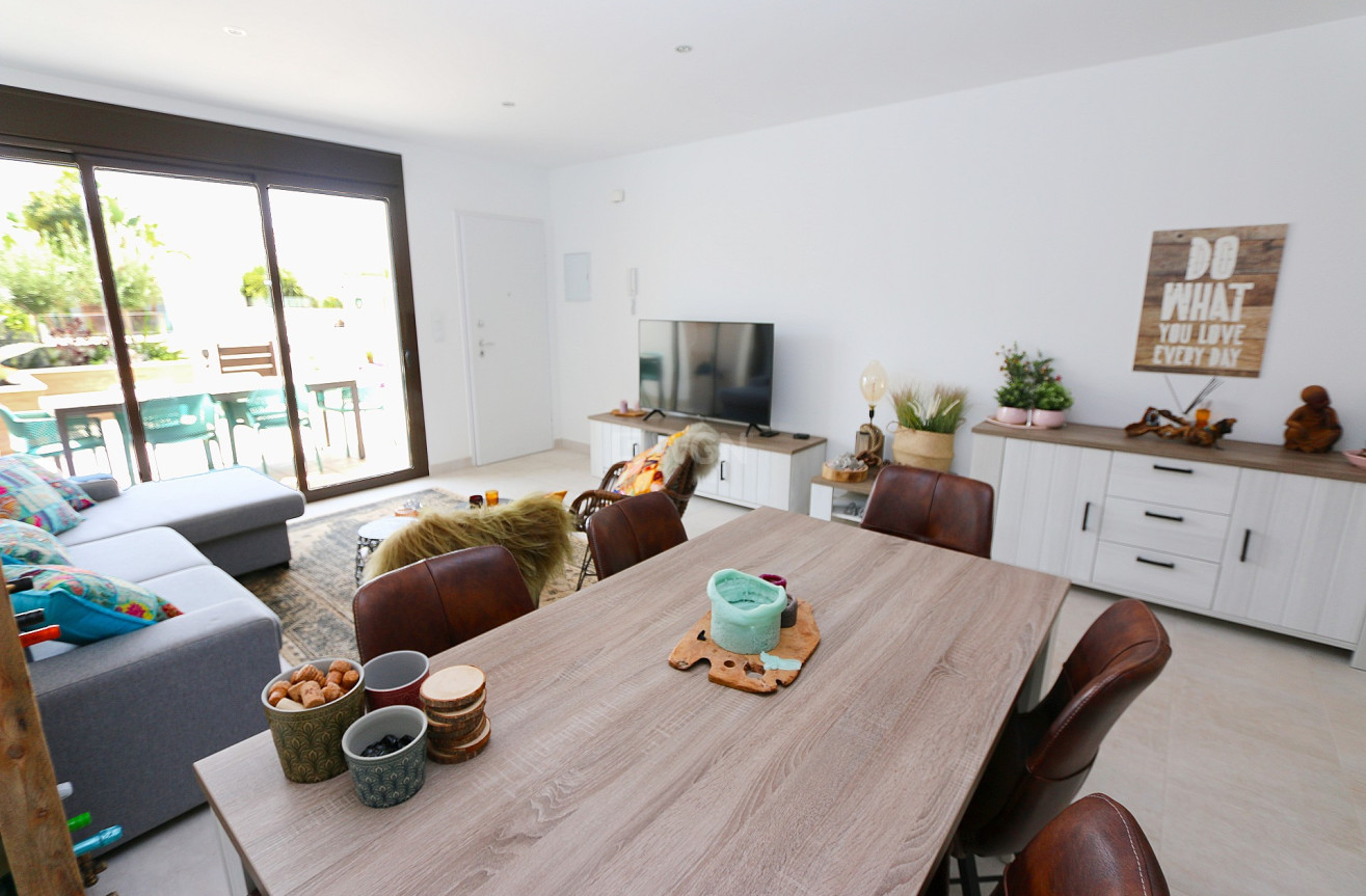 Resale - Apartment / flat - Pilar de la Horadada - Costa Blanca