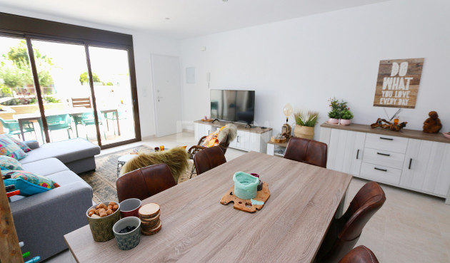 Resale - Apartment / flat - Pilar de la Horadada - Costa Blanca