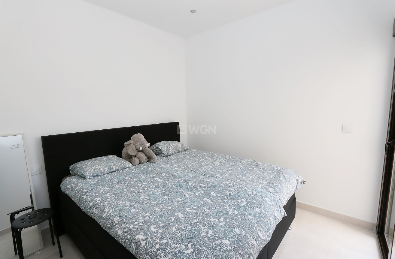 Resale - Apartment / flat - Pilar de la Horadada - Costa Blanca