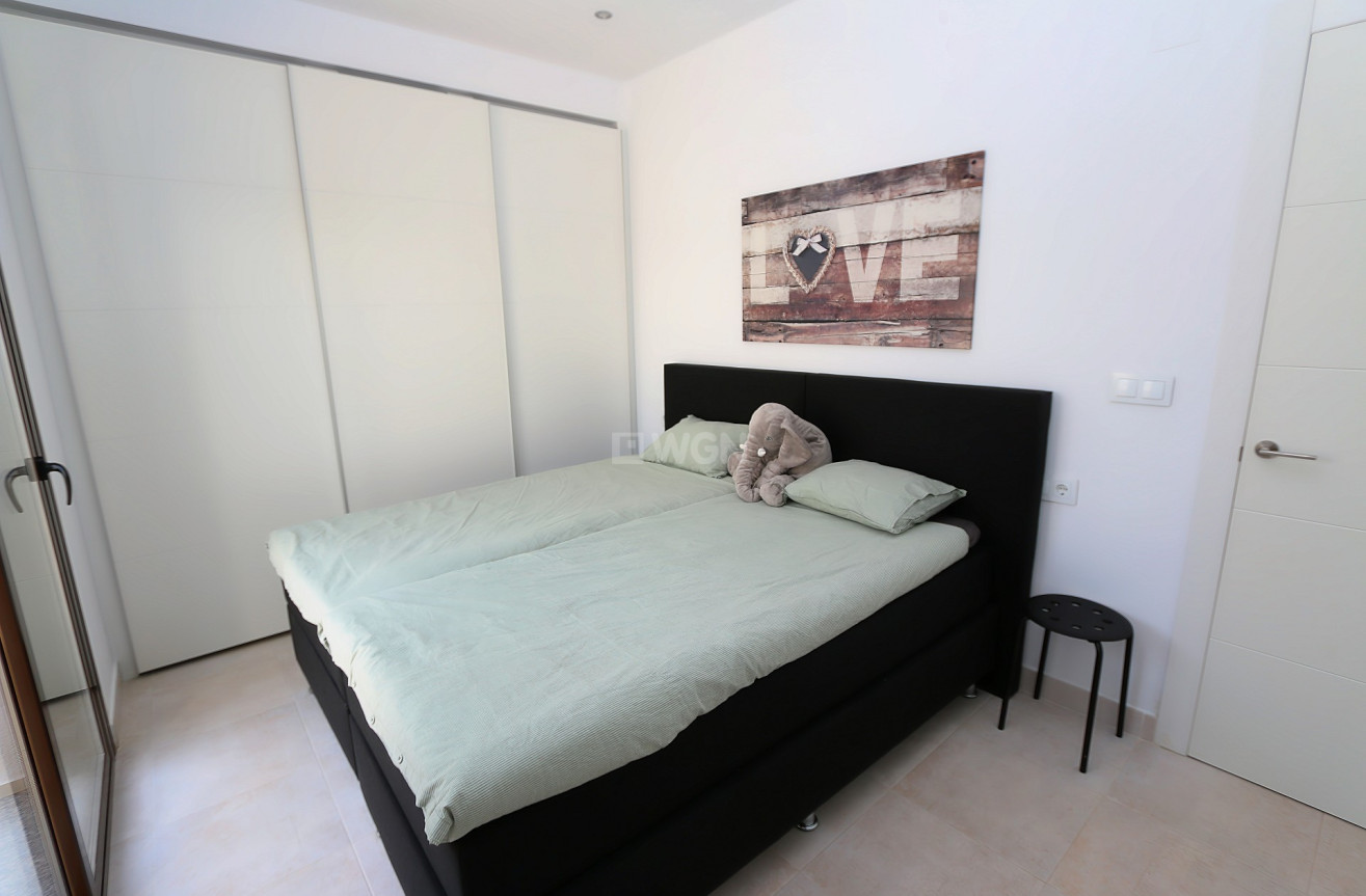 Resale - Apartment / flat - Pilar de la Horadada - Costa Blanca