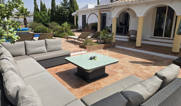 Resale - Villa - Vinuela - Inland