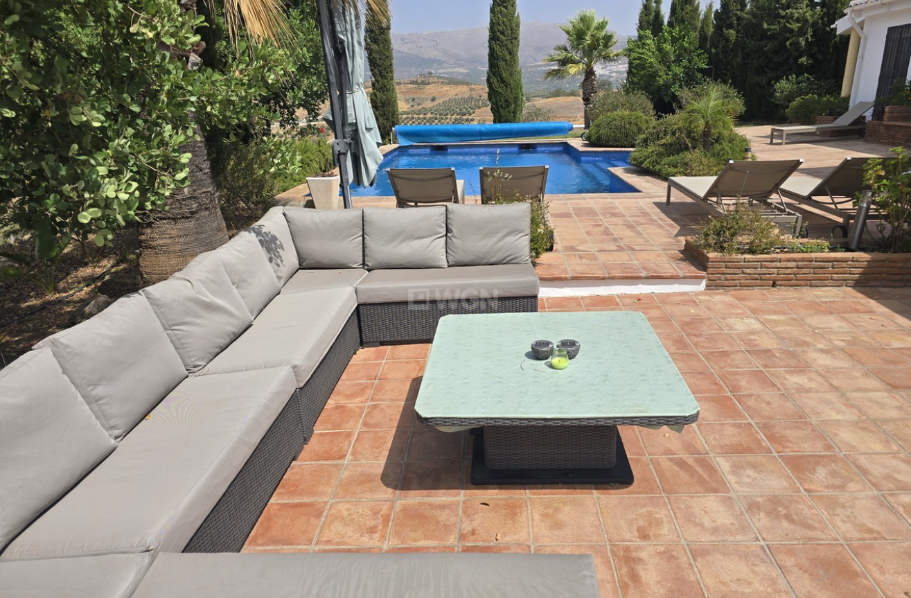 Resale - Villa - Vinuela - Inland