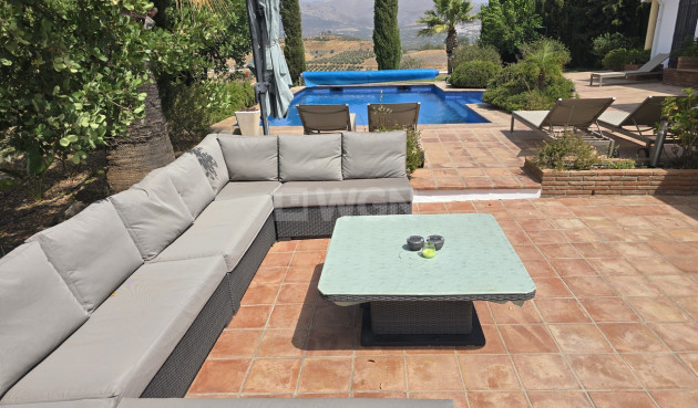 Resale - Villa - Vinuela - Inland