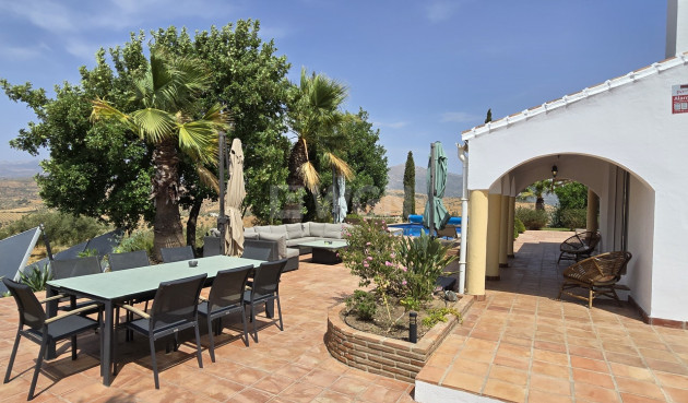 Resale - Villa - Vinuela - Inland