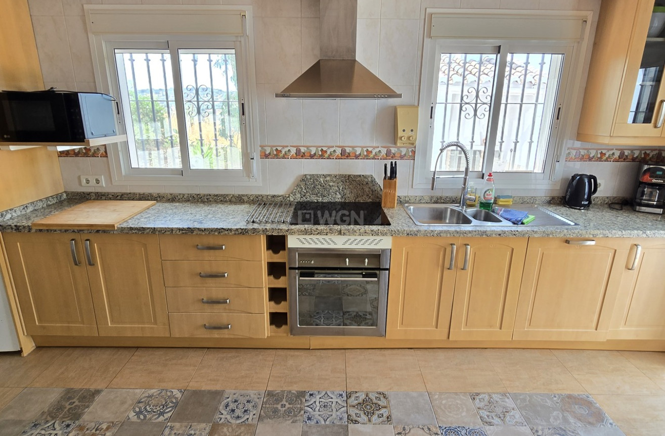 Resale - Villa - Vinuela - Inland