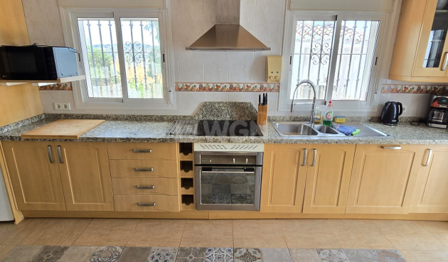 Resale - Villa - Vinuela - Inland