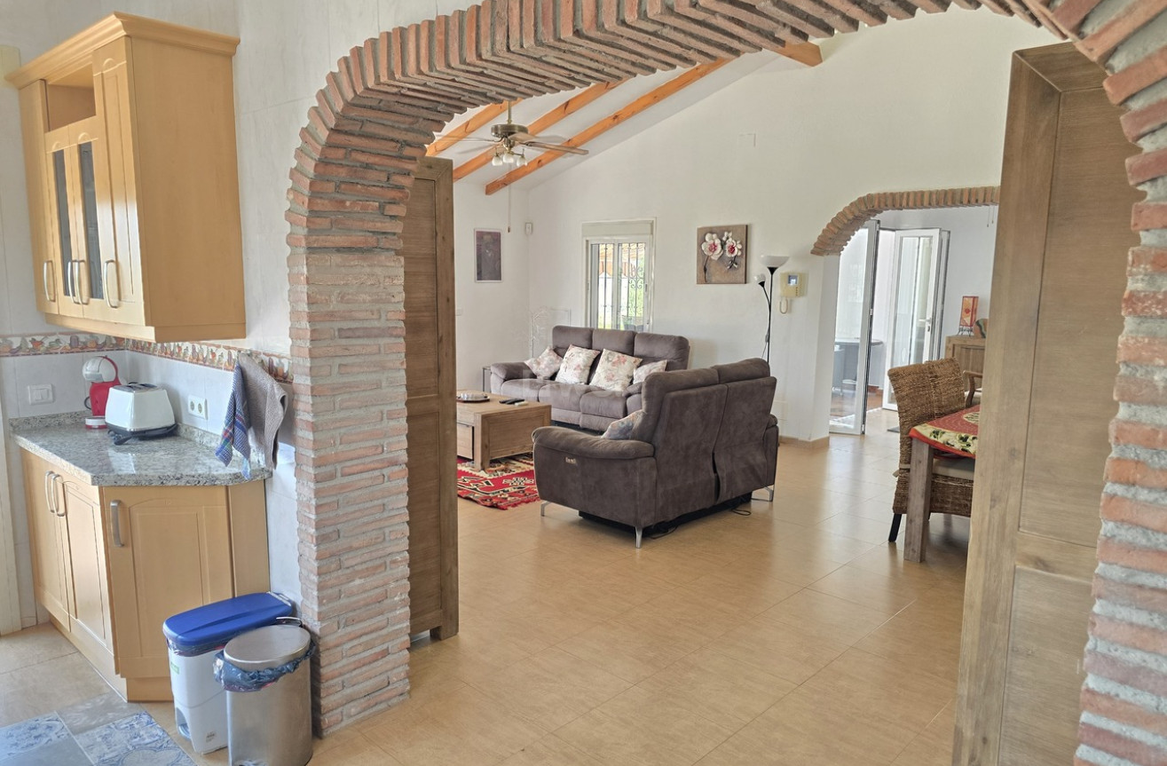 Resale - Villa - Vinuela - Inland
