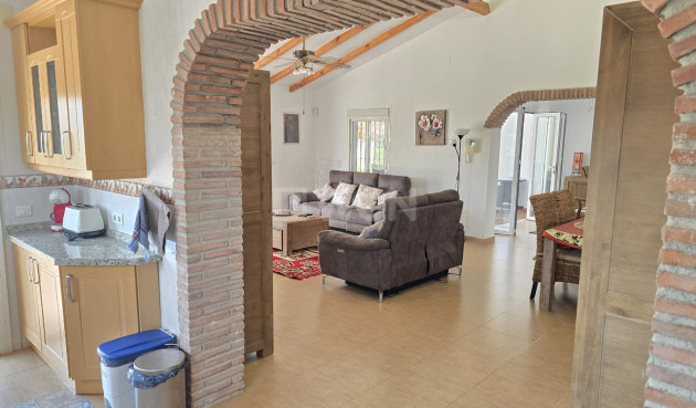 Resale - Villa - Vinuela - Inland