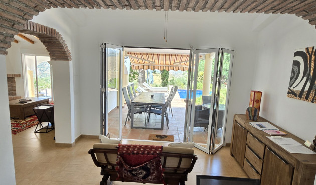 Resale - Villa - Vinuela - Inland