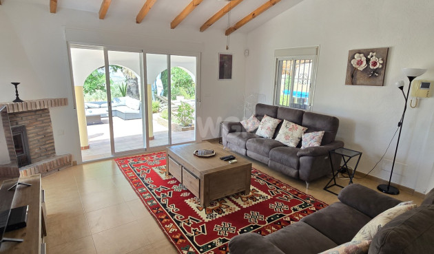 Resale - Villa - Vinuela - Inland