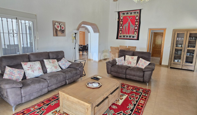 Resale - Villa - Vinuela - Inland