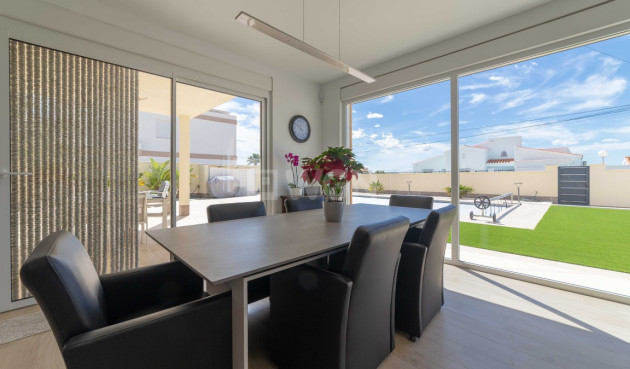 Reventa - Villa - Torrevieja - Costa Blanca