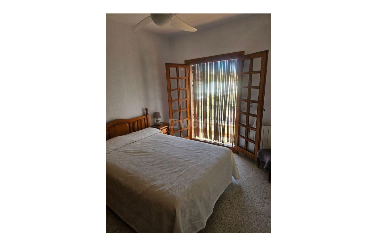 Odsprzedaż - Bungalow - Pilar de la Horadada - Costa Blanca