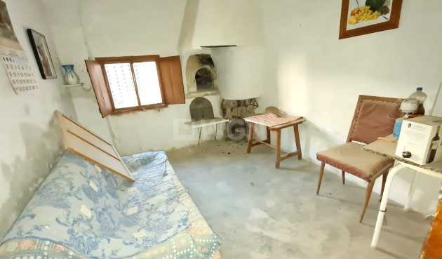 Odsprzedaż - Kamienica - Pinoso - Inland