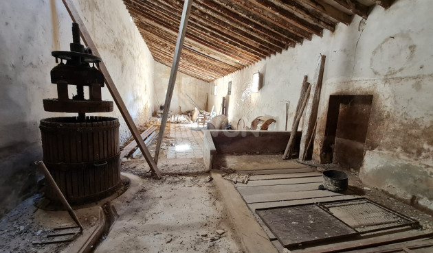 Odsprzedaż - Kamienica - Pinoso - Inland