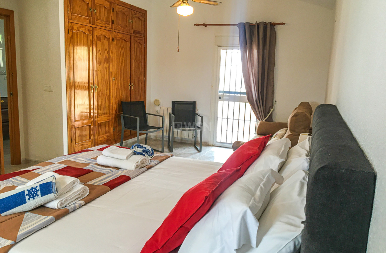 Resale - Villa - Vinuela - Inland