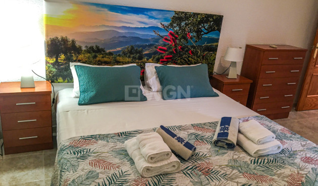 Resale - Villa - Vinuela - Inland