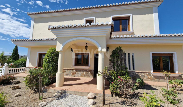 Wiederverkauf - Villa - Vinuela - Inland