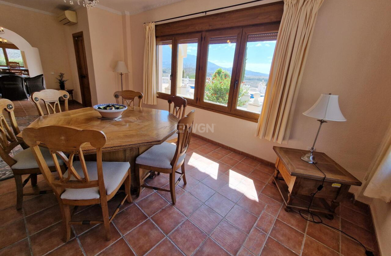 Wiederverkauf - Villa - Vinuela - Inland