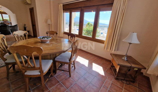 Wiederverkauf - Villa - Vinuela - Inland