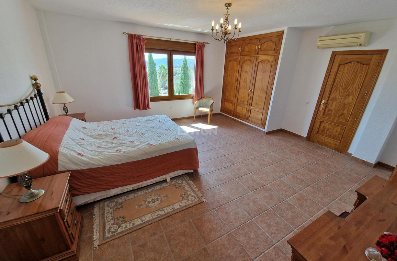 Wiederverkauf - Villa - Vinuela - Inland