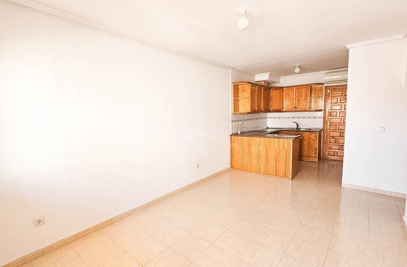Resale - Apartment / flat - Orihuela Costa - La Florida