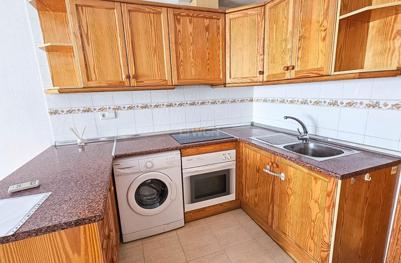 Resale - Apartment / flat - Orihuela Costa - La Florida