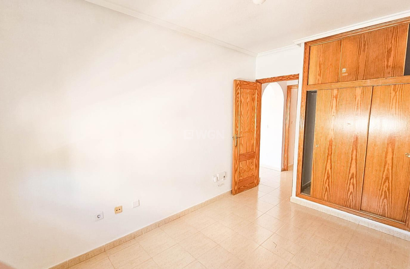 Resale - Apartment / flat - Orihuela Costa - La Florida