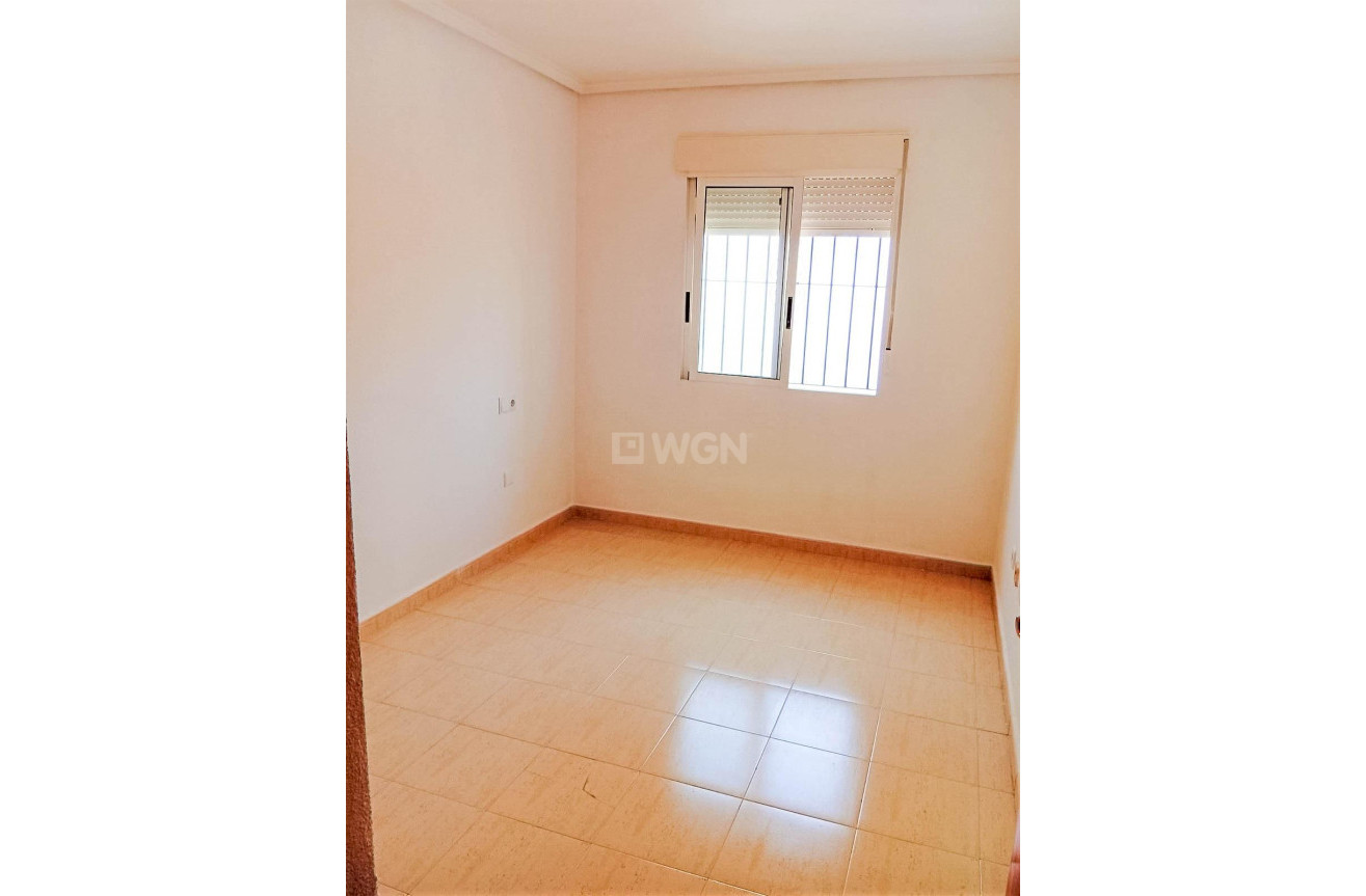 Resale - Apartment / flat - Orihuela Costa - La Florida