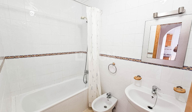 Resale - Apartment / flat - Orihuela Costa - La Florida