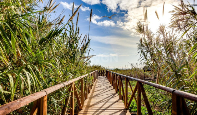 Odsprzedaż - Mieszkanie w bloku - Torrevieja - La Mata