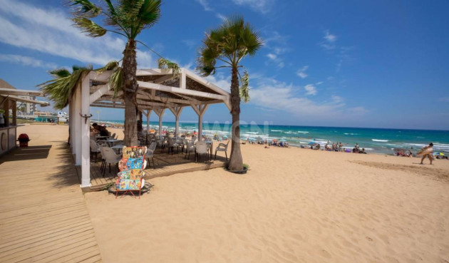 Odsprzedaż - Mieszkanie w bloku - Torrevieja - Cabo Cervera