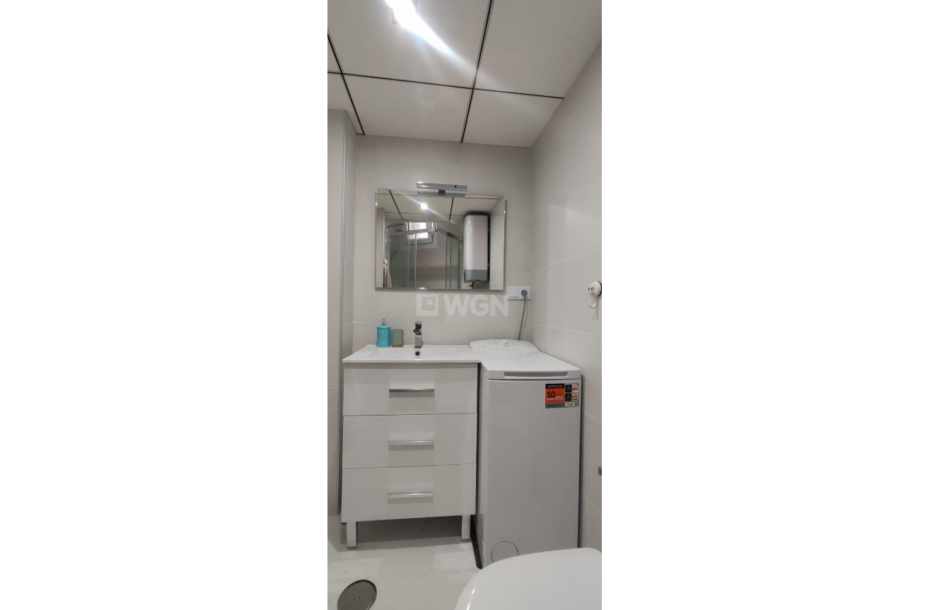 Odsprzedaż - Mieszkanie w bloku - Torrevieja - Cabo Cervera