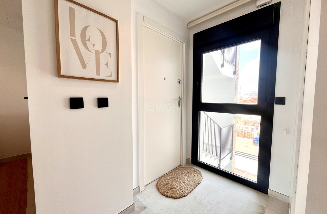 Odsprzedaż - Mieszkanie w bloku - La Zenia - Costa Blanca