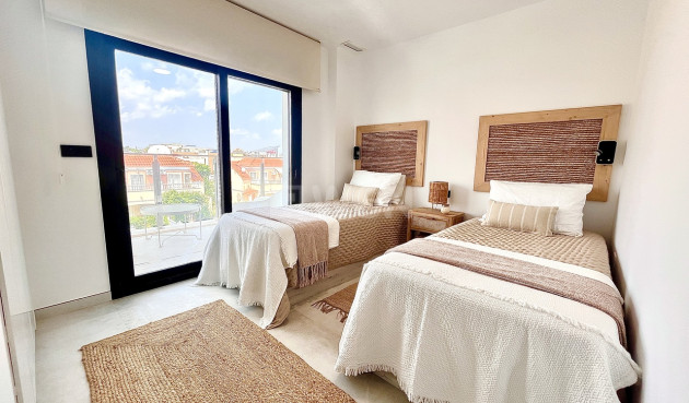 Odsprzedaż - Mieszkanie w bloku - La Zenia - Costa Blanca