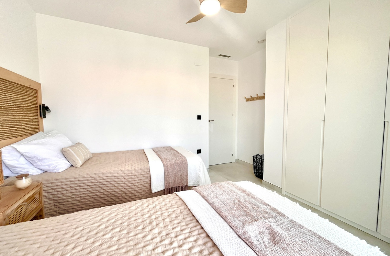 Odsprzedaż - Mieszkanie w bloku - La Zenia - Costa Blanca