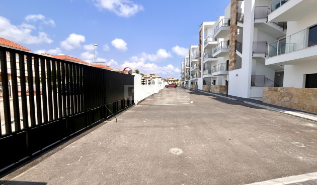 Odsprzedaż - Mieszkanie w bloku - La Zenia - Costa Blanca