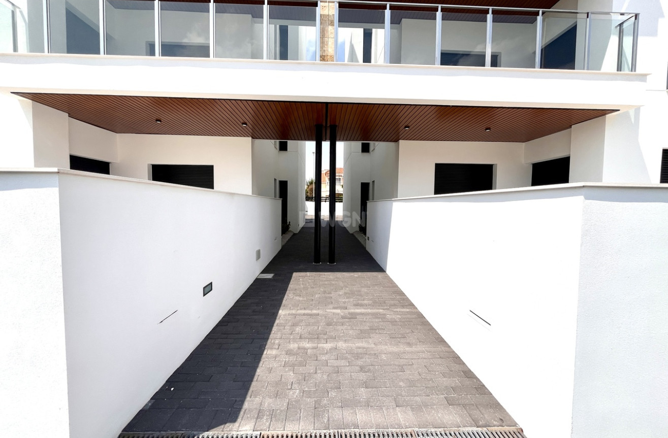 Odsprzedaż - Mieszkanie w bloku - La Zenia - Costa Blanca