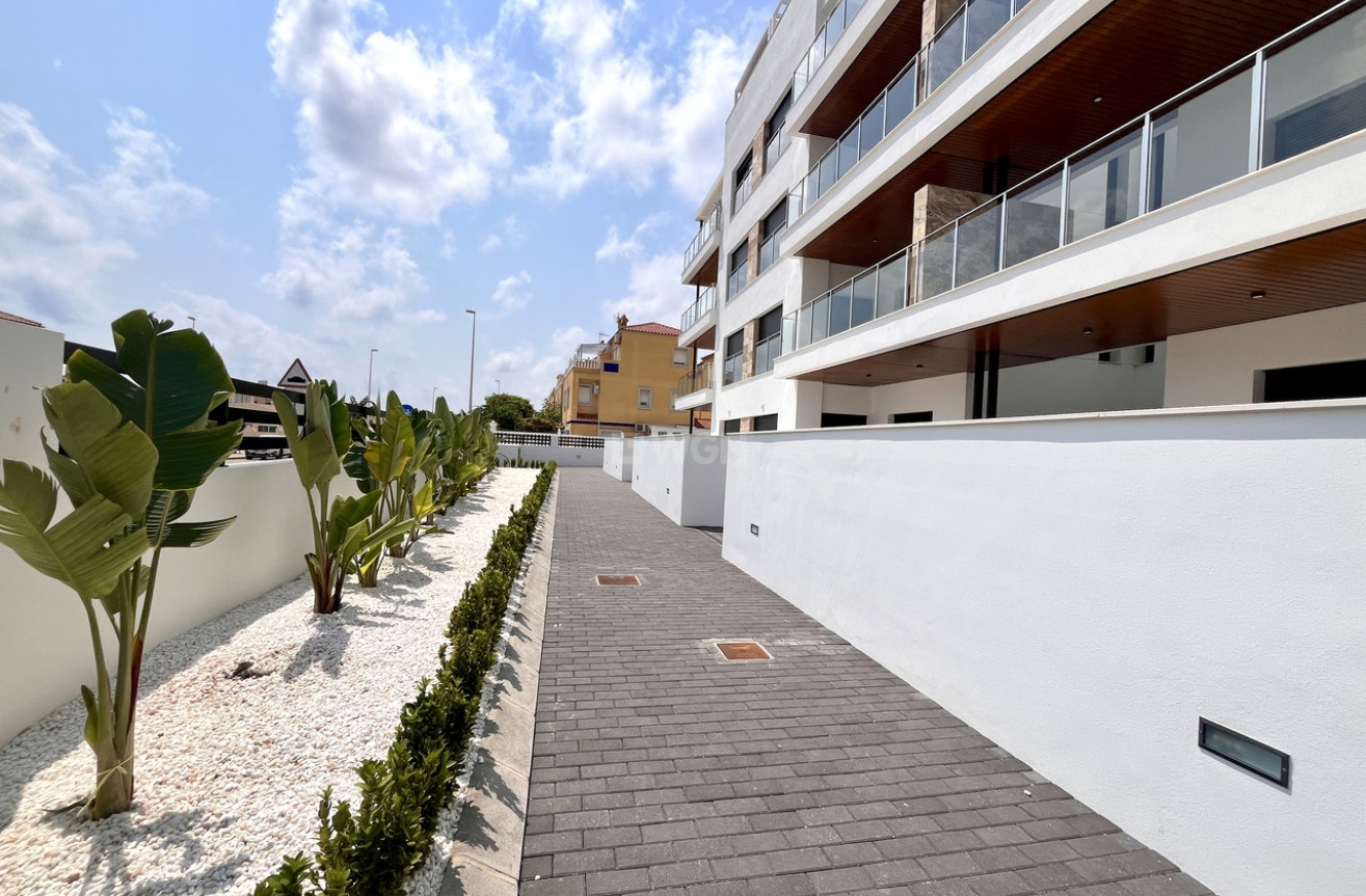 Odsprzedaż - Mieszkanie w bloku - La Zenia - Costa Blanca