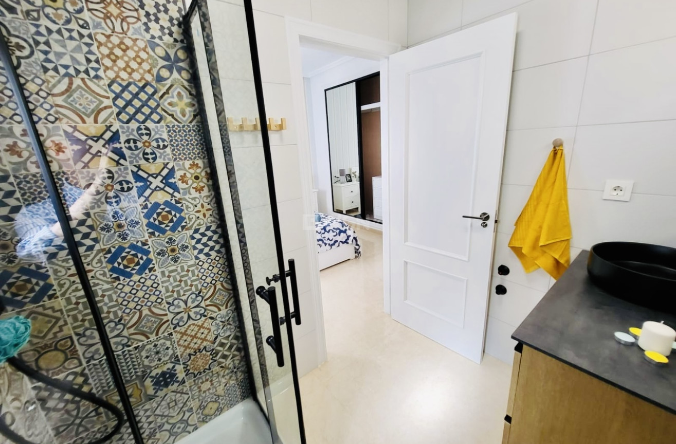 Odsprzedaż - Kamienica - San Miguel de Salinas - Inland