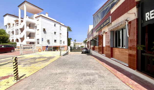 Odsprzedaż - Reklama w telewizji - Villamartin - Costa Blanca