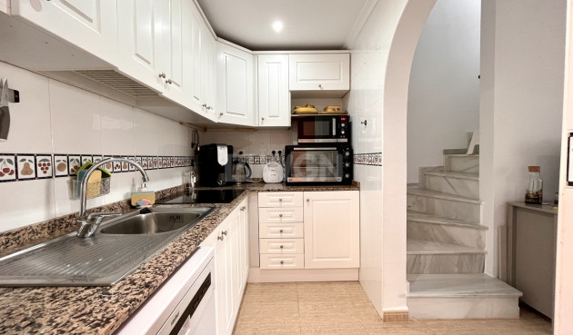 Resale - Townhouse - Avileses - Inland