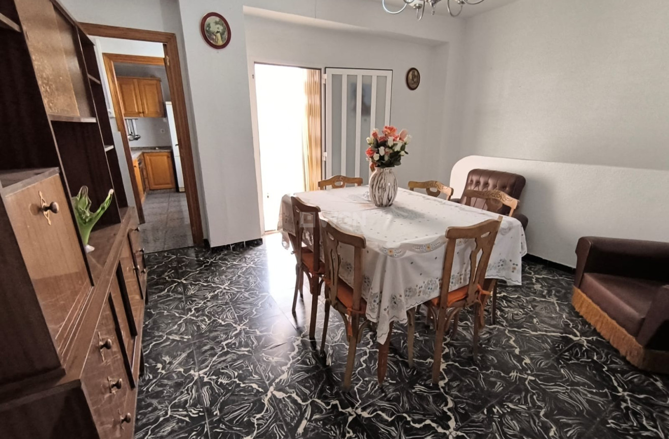 Resale - Townhouse - Yecla - Inland