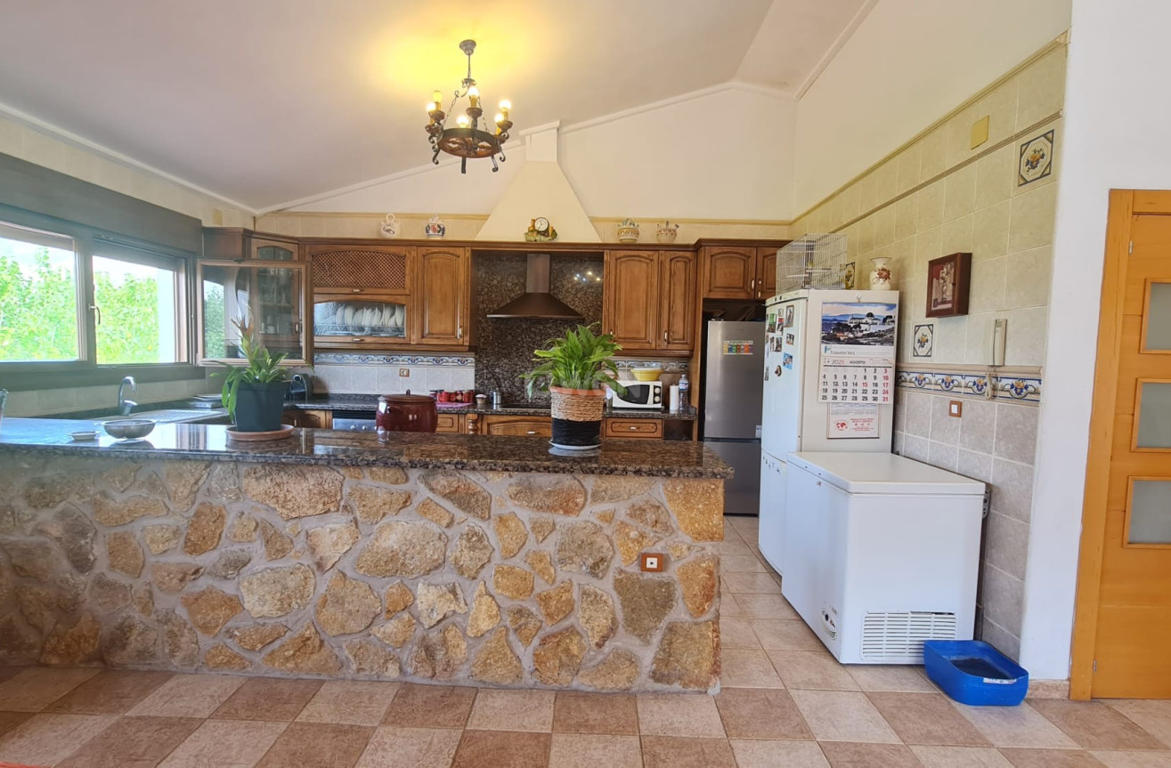 Odsprzedaż - Villa - Petrer - Inland